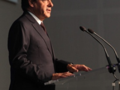 François Fillon rassure les élus locaux
