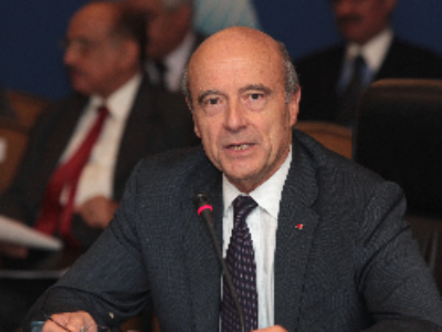 Alain Juppé invite les collectivités à contribuer au renouvellement de la relation franco-allemande