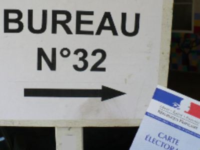 Le Conseil Constitutionnel confirme la constitutionnalité de la loi interdisant le cumul des mandats