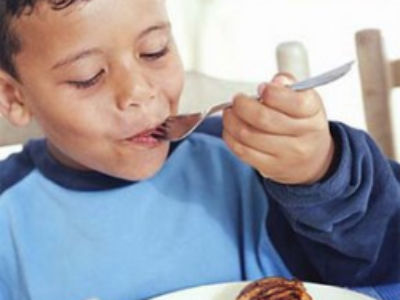 Les députés garantissent l’accès des enfants à la cantine