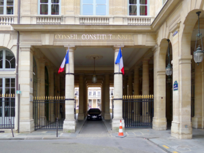 Le Conseil constitutionnel censure l’élargissement aux contractuels des postes de DG