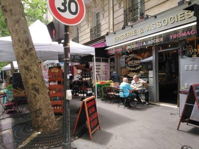 Commerces de proximité : les maires vent debout contre les volets baissés