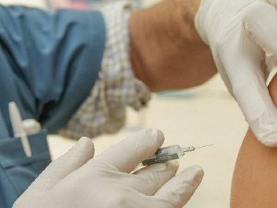 Vaccination : les élus brûlent de passer à la vitesse supérieure